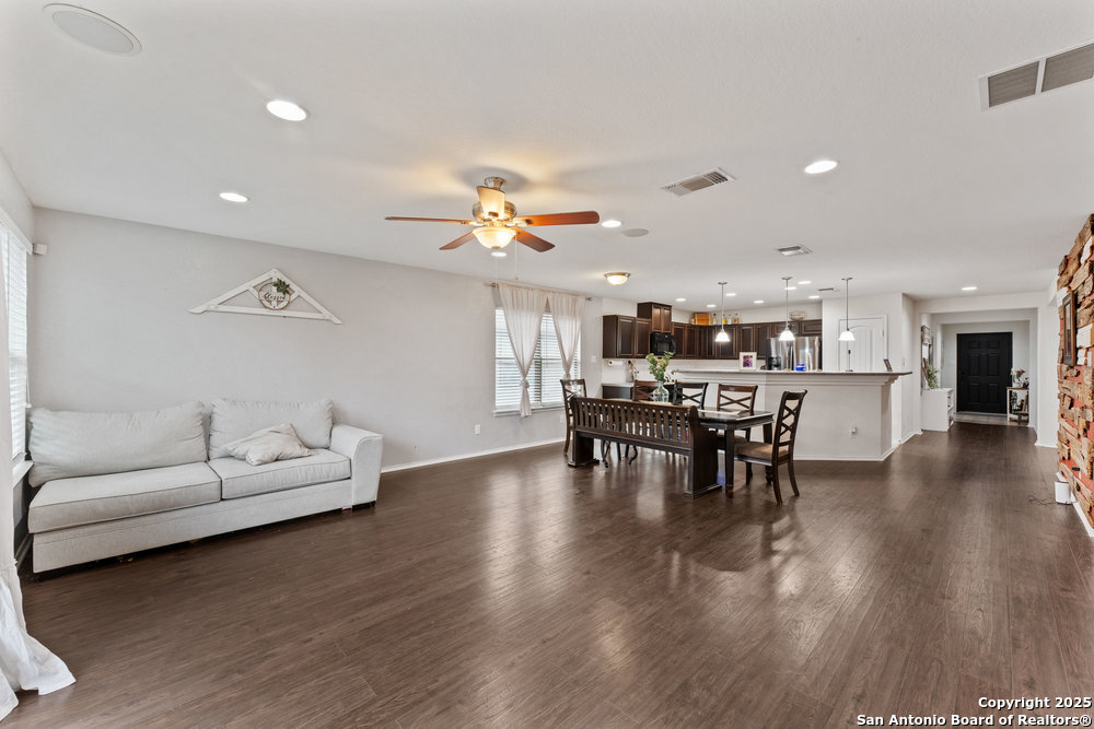 1453 Jordan Crossings