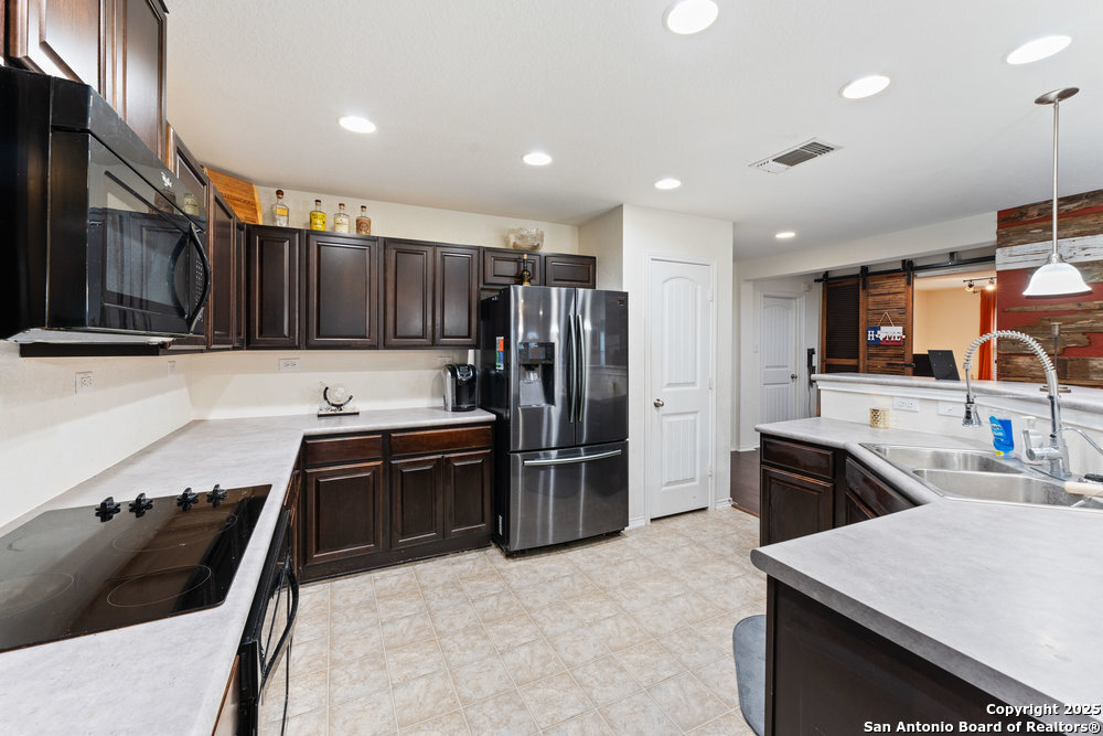 1453 Jordan Crossings