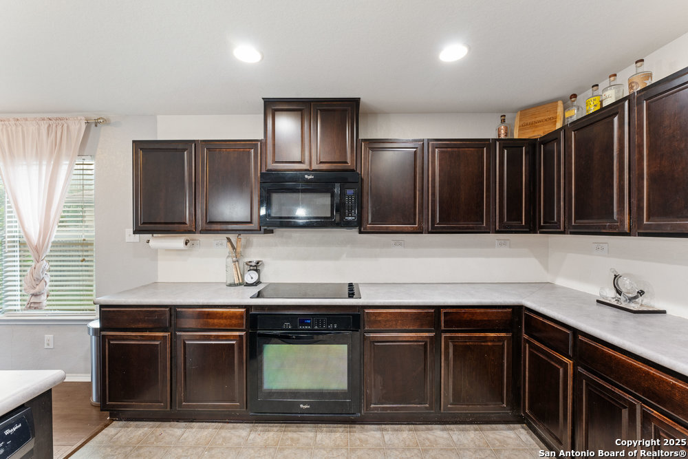 1453 Jordan Crossings