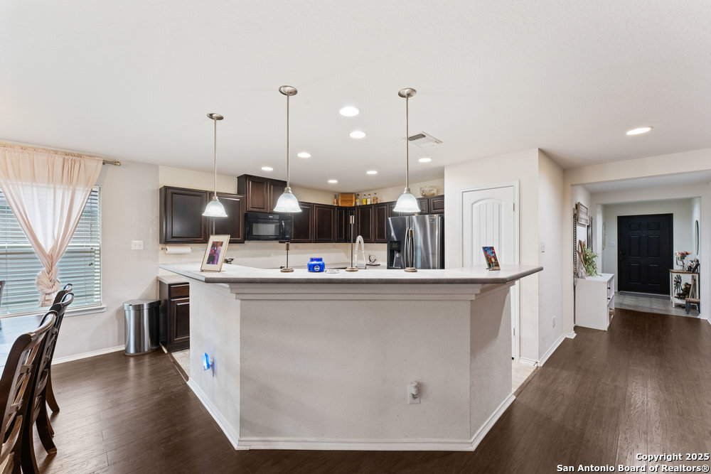 1453 Jordan Crossings