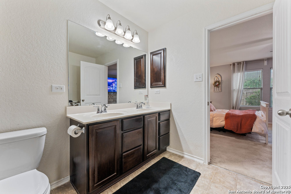 1453 Jordan Crossings