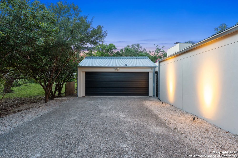 2703 MARLBOROUGH DR