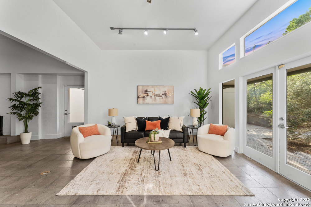 2703 MARLBOROUGH DR