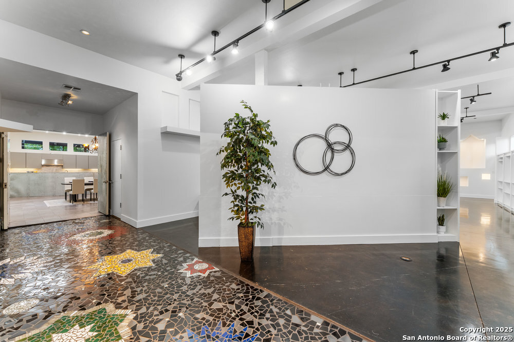 2703 MARLBOROUGH DR