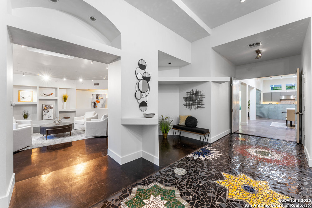 2703 MARLBOROUGH DR