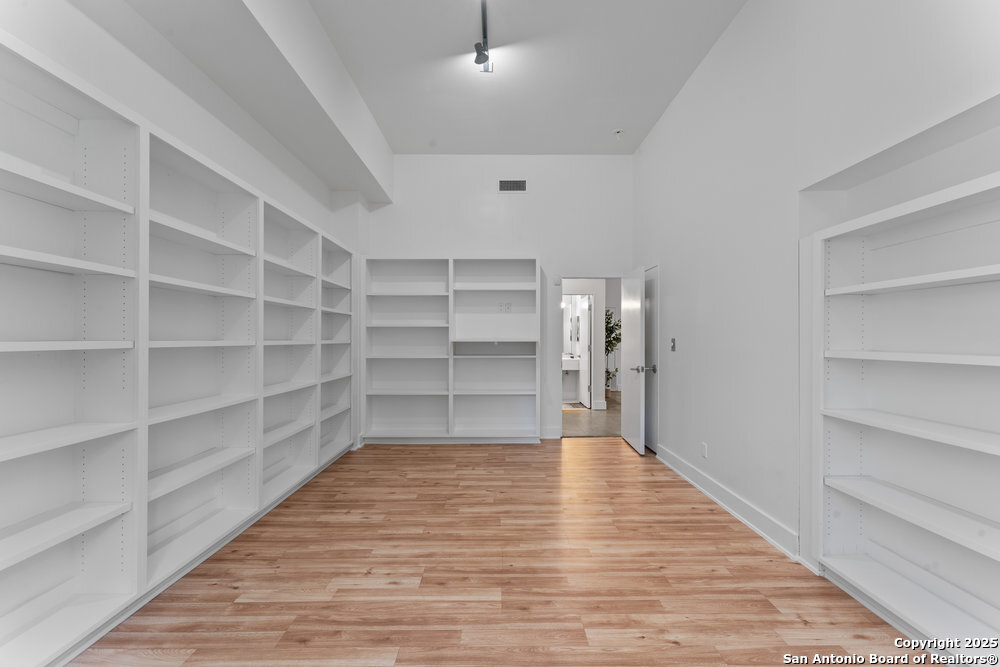 2703 MARLBOROUGH DR