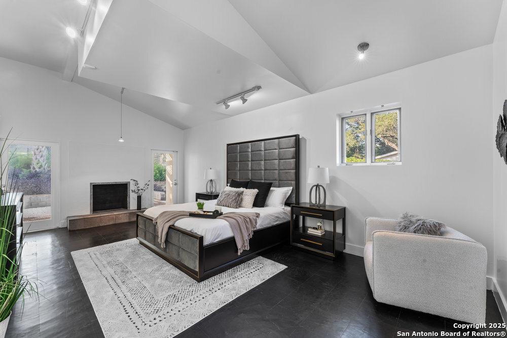 2703 MARLBOROUGH DR