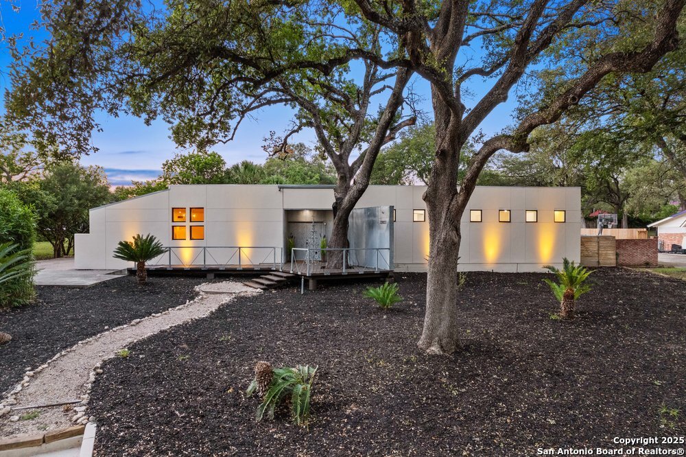 2703 MARLBOROUGH DR
