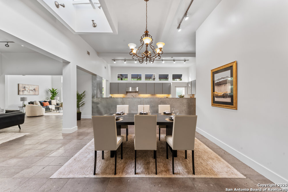 2703 MARLBOROUGH DR