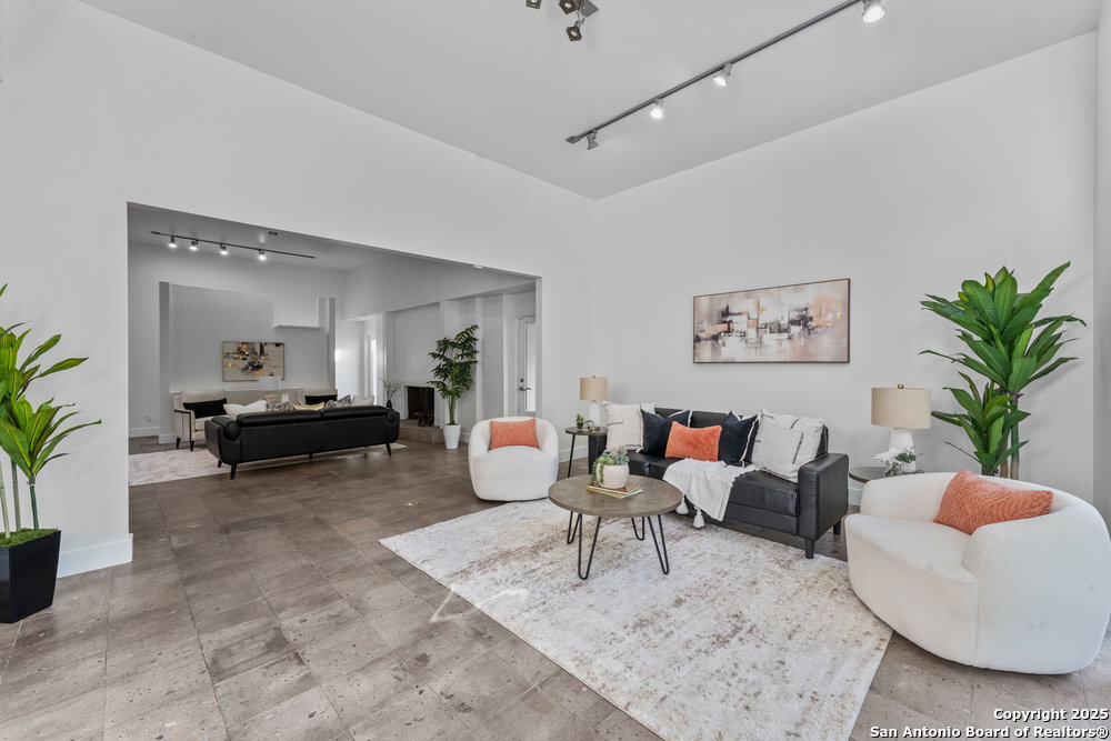 2703 MARLBOROUGH DR