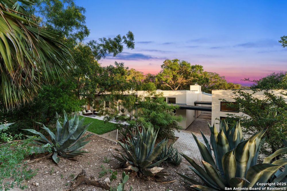 2703 MARLBOROUGH DR