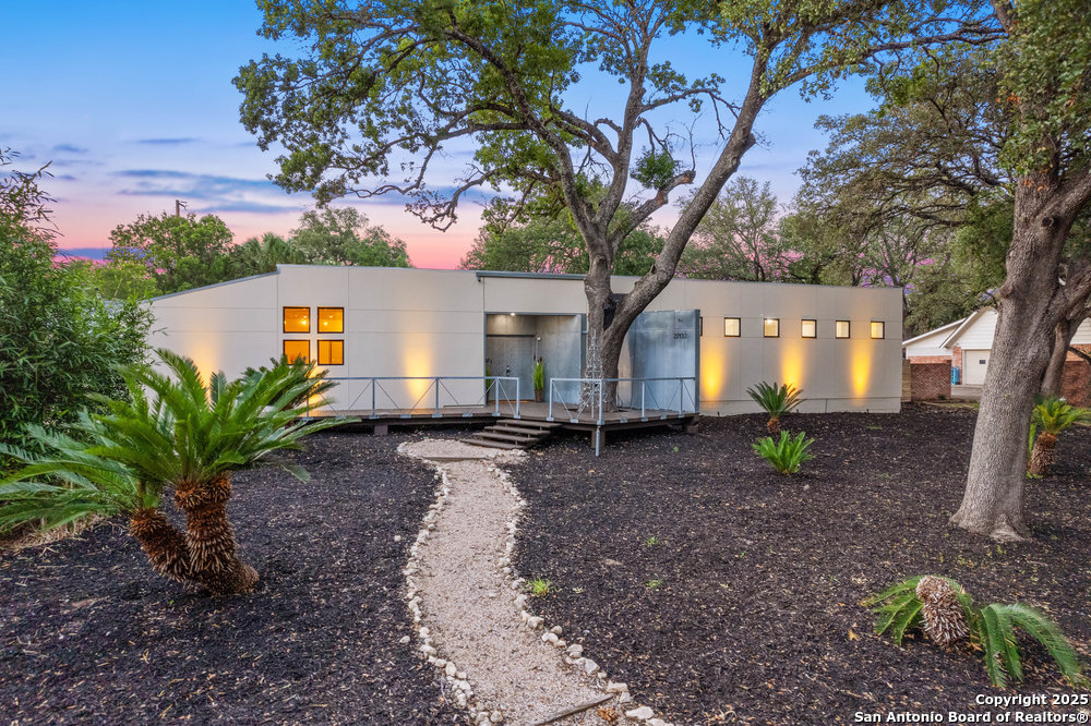 2703 MARLBOROUGH DR