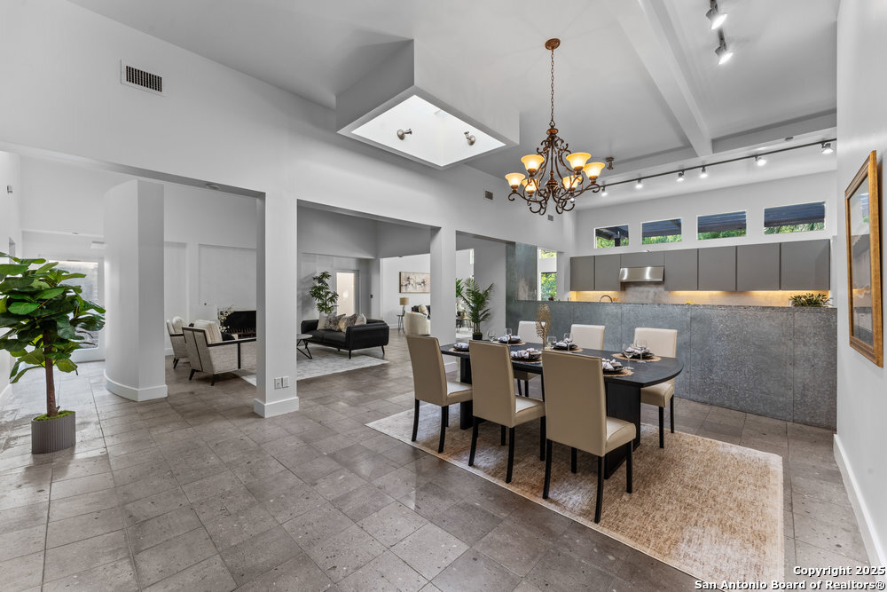 2703 MARLBOROUGH DR