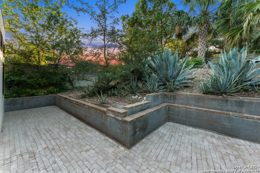 2703 MARLBOROUGH DR