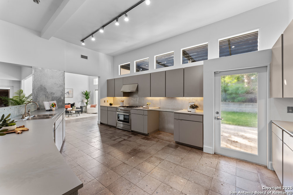 2703 MARLBOROUGH DR