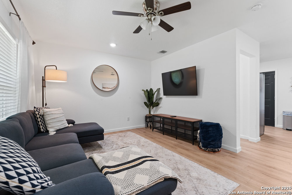 338 TOMROB DR
