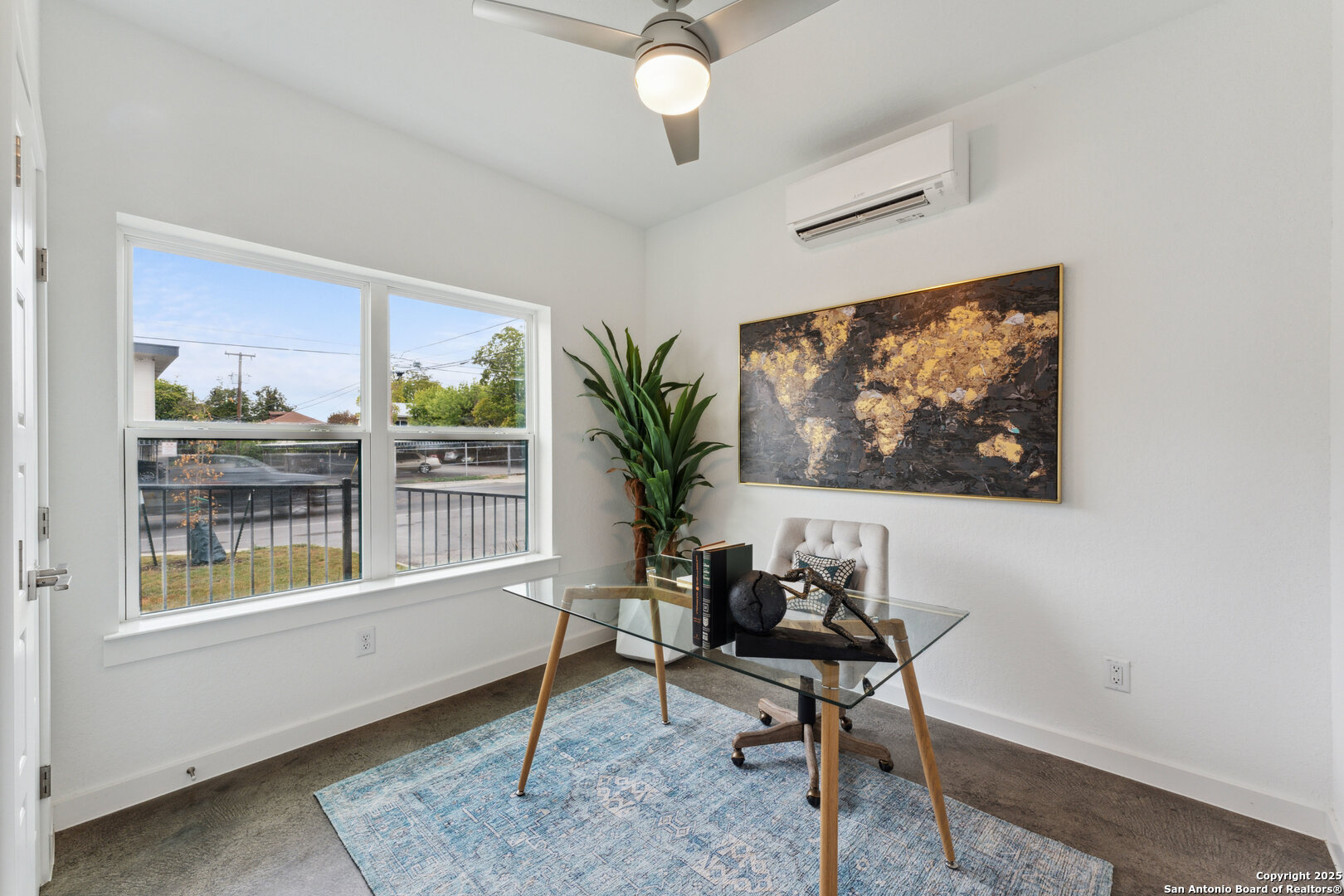 3214 N Elmendorf 102