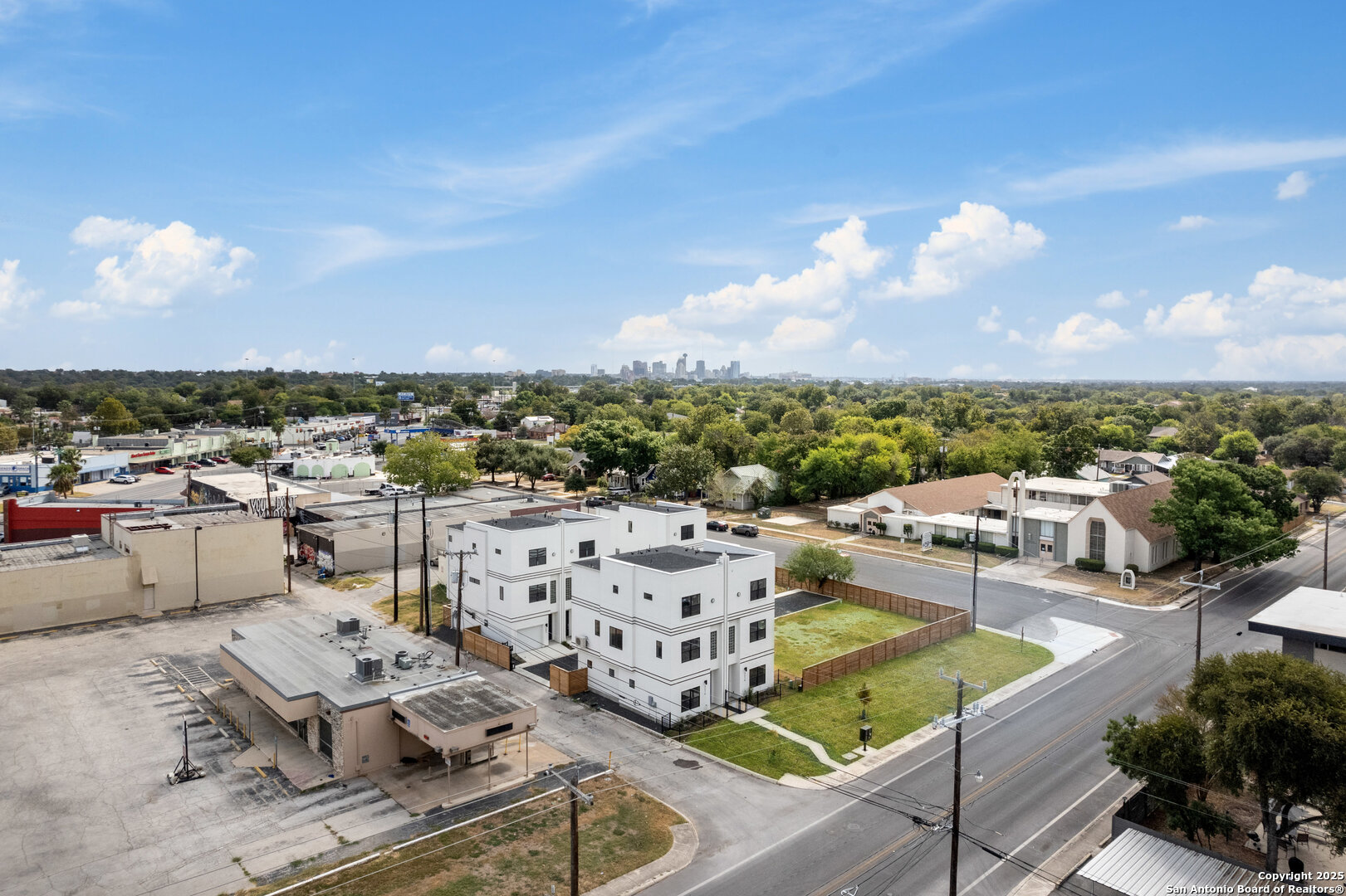 3214 N Elmendorf 102