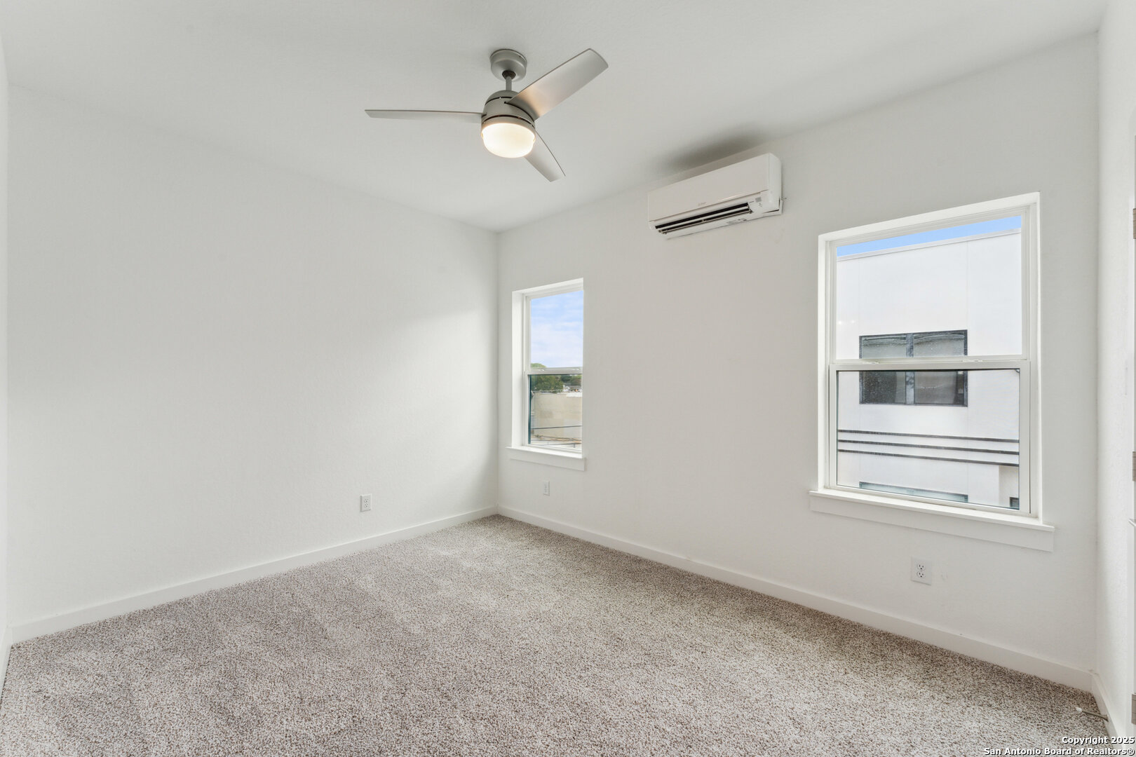 3214 N Elmendorf 102