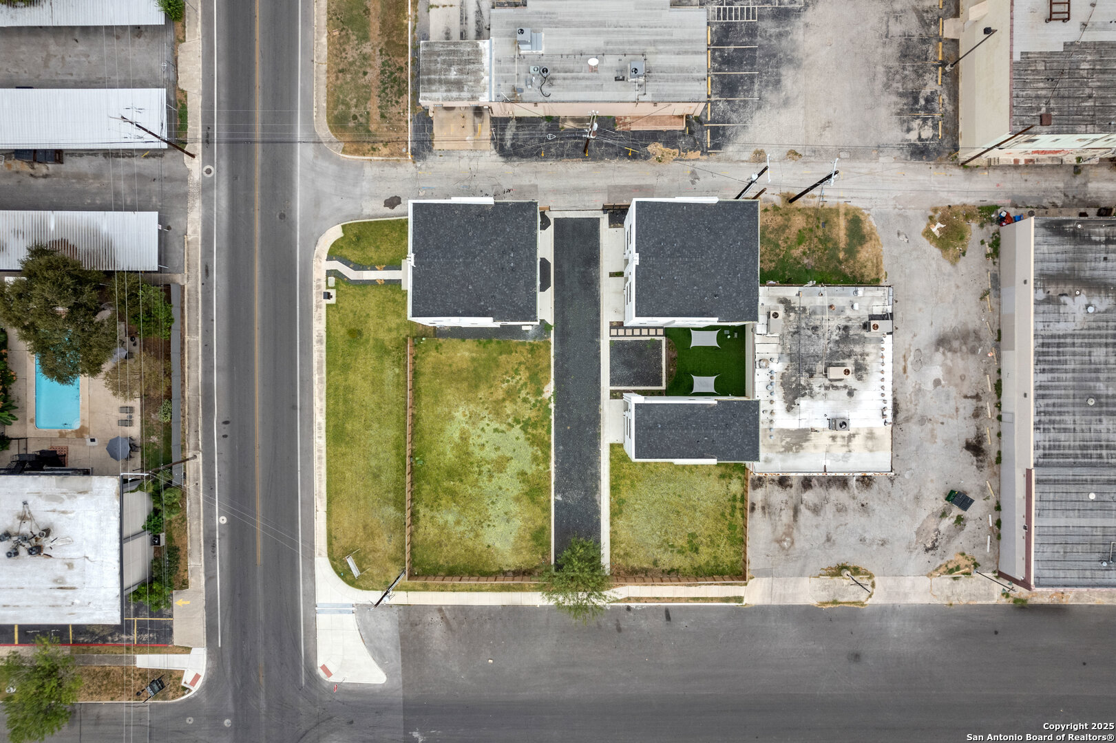 3214 N Elmendorf 102