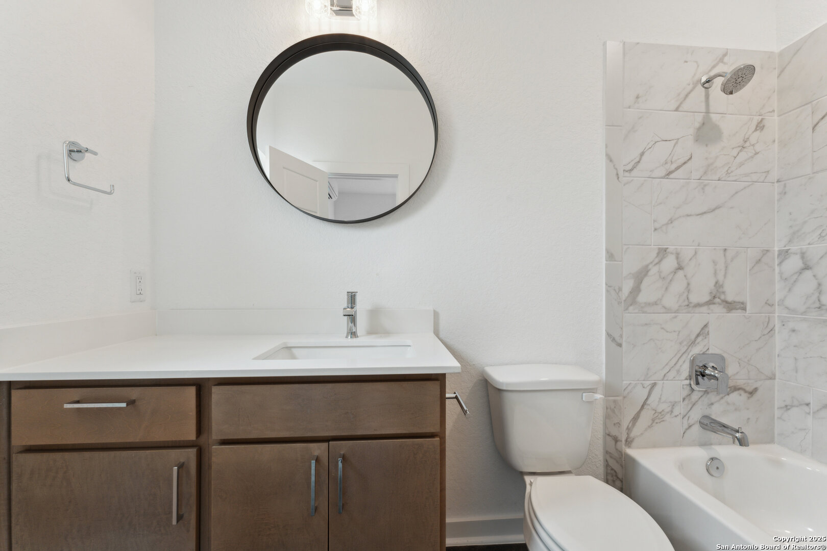 1735 W Gramercy UNIT