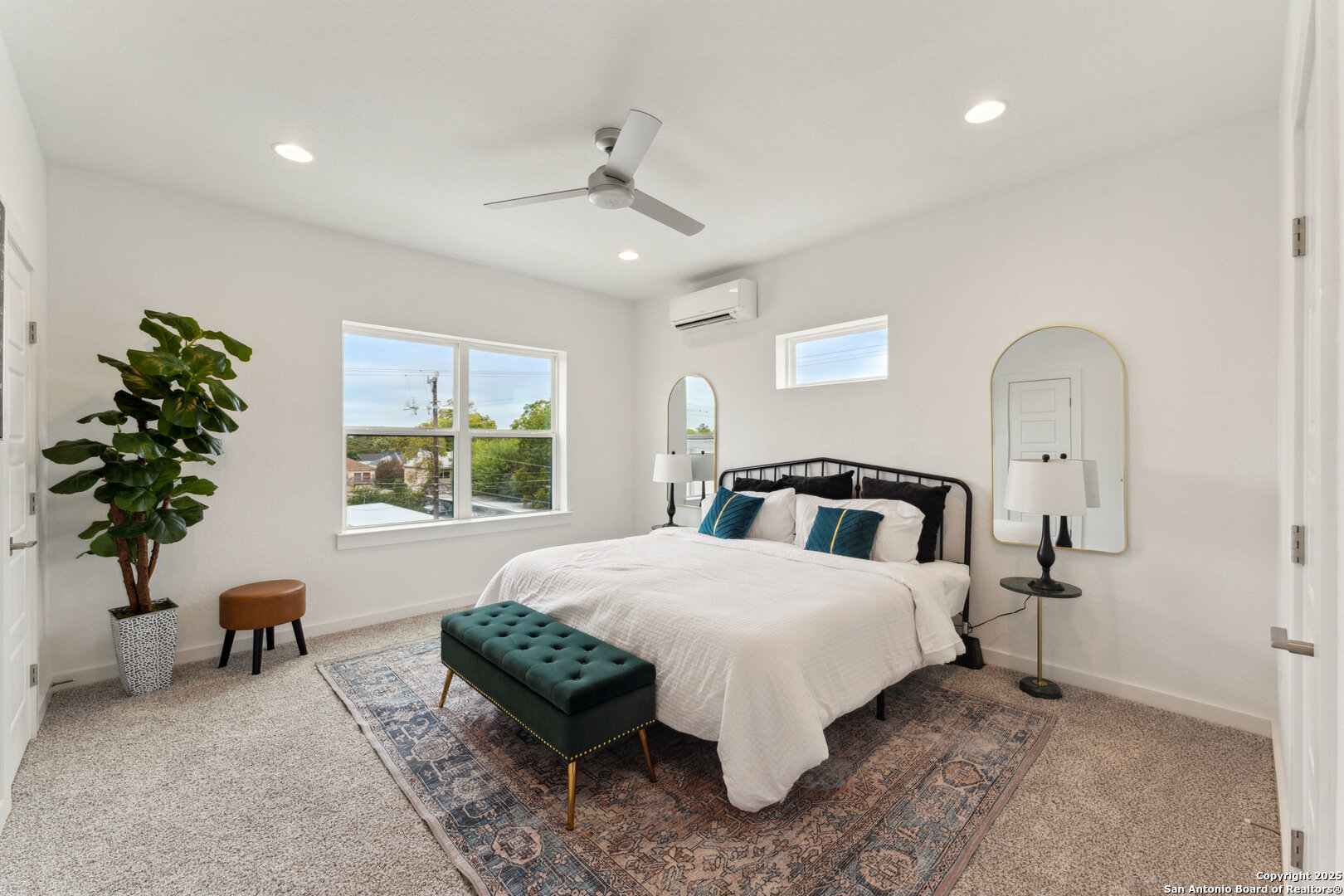 1735 W Gramercy UNIT