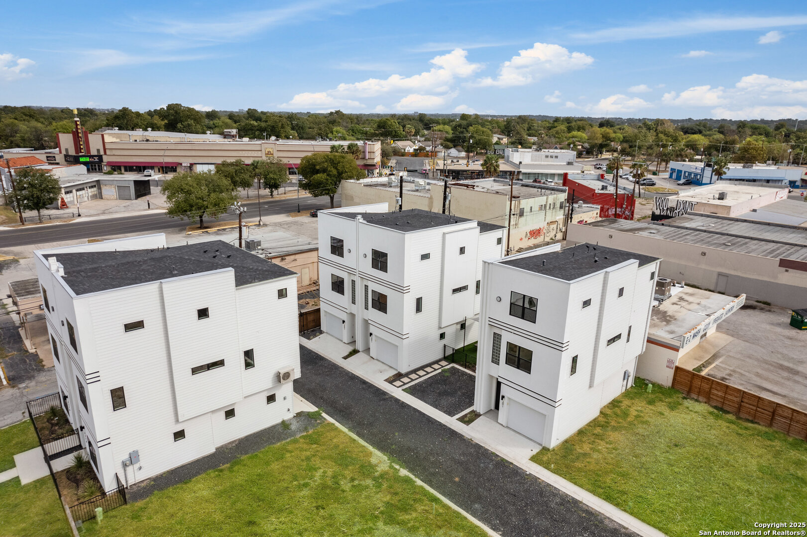 1735 W Gramercy UNIT