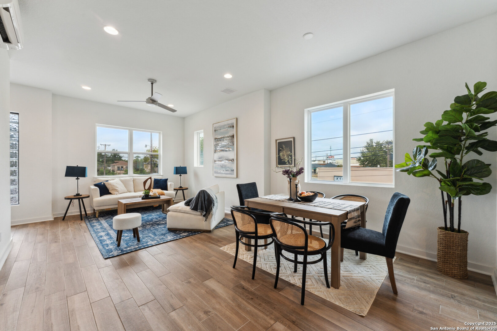 1735 W Gramercy UNIT