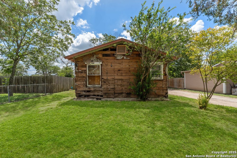 235 Overlook Rd