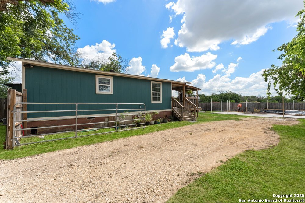 235 Overlook Rd