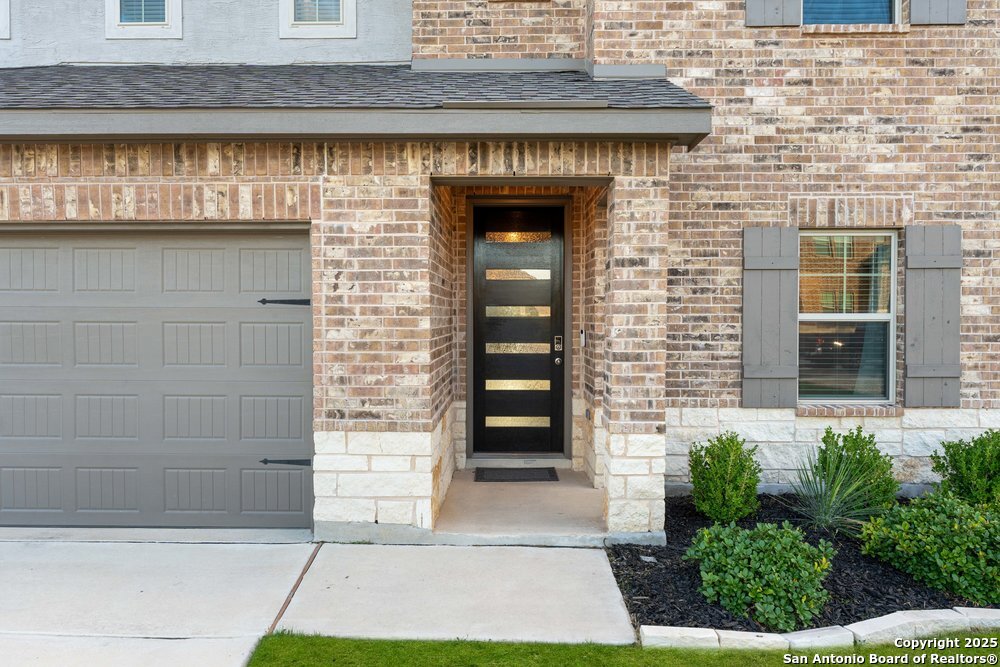 1543 Argon Way