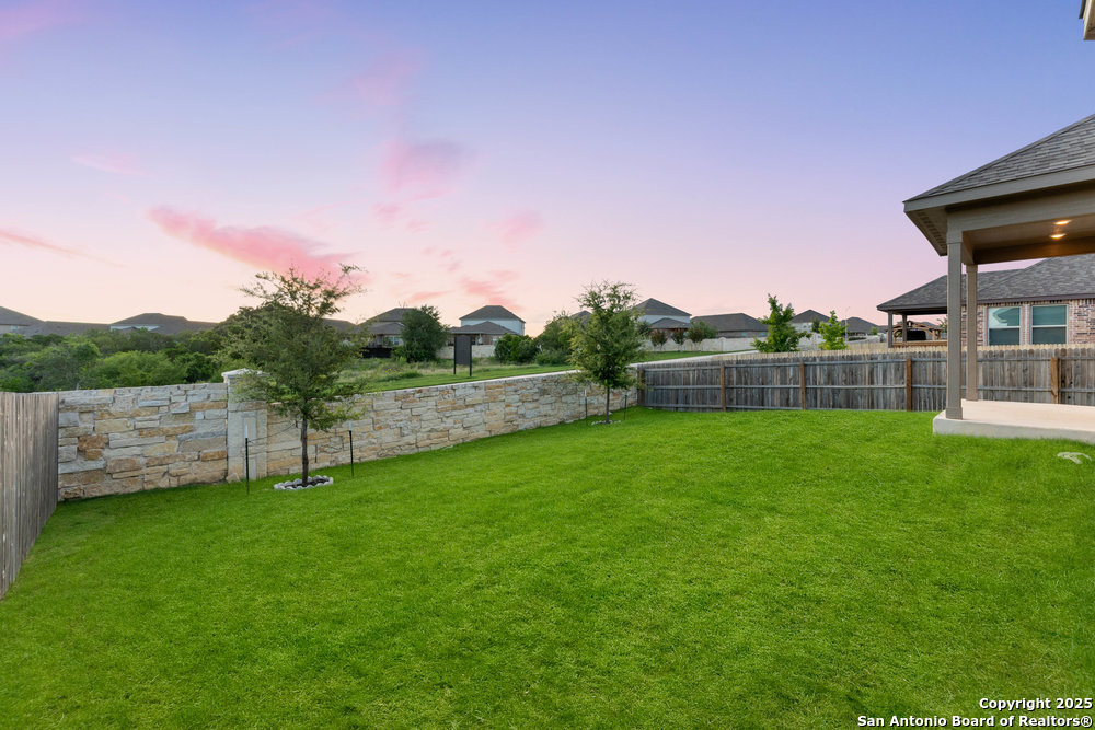 1543 Argon Way