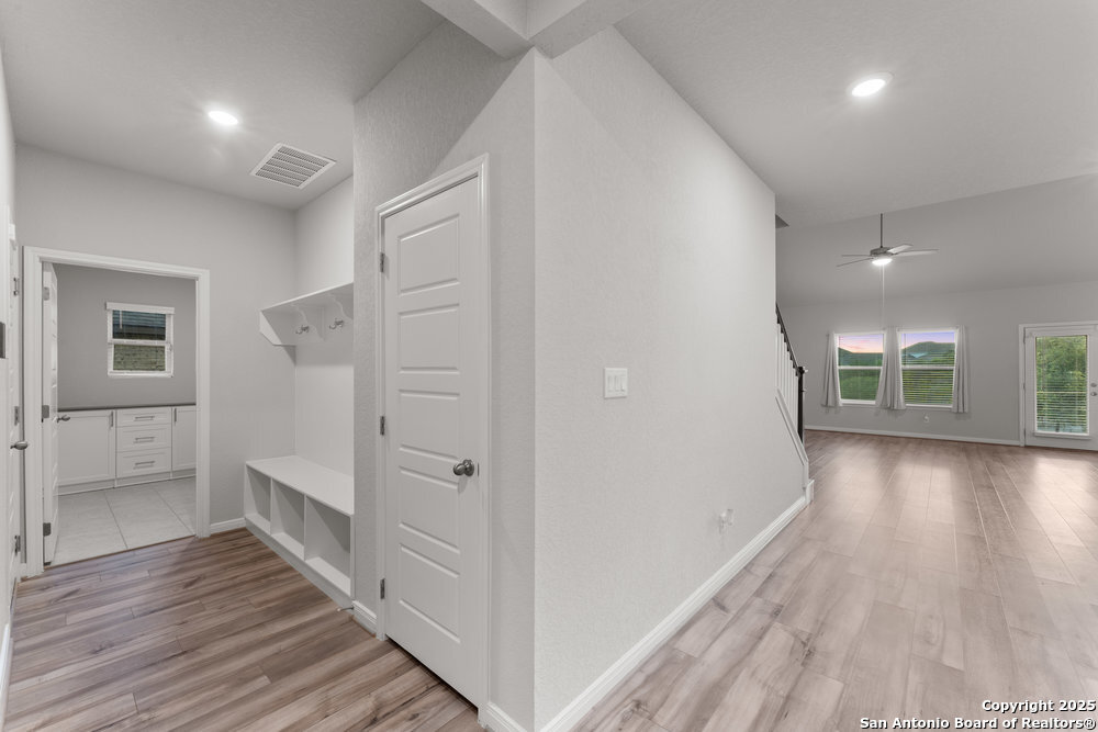 1543 Argon Way