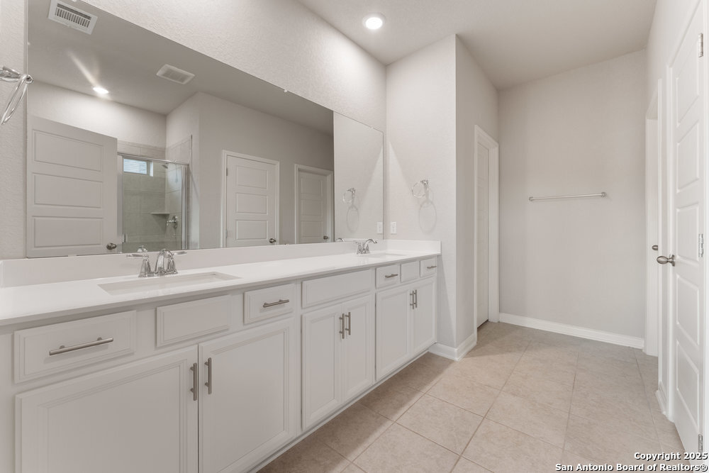 1543 Argon Way