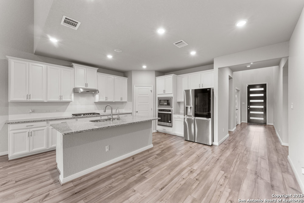 1543 Argon Way