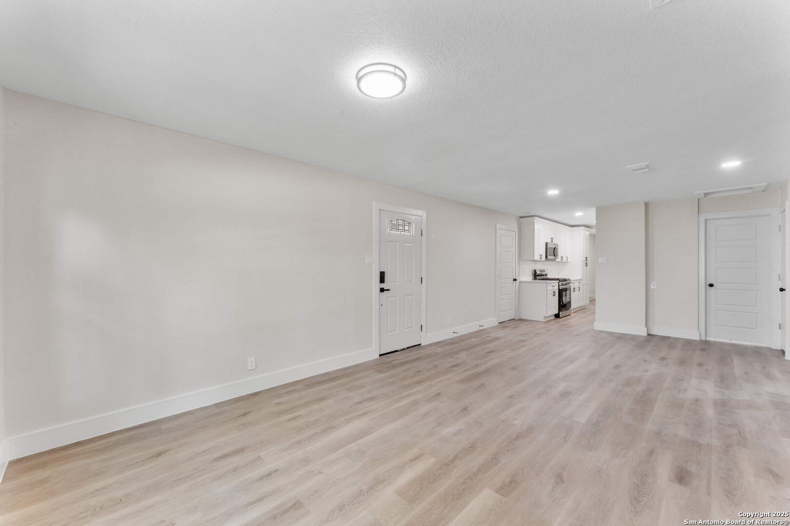 4119 Tamarak Dr