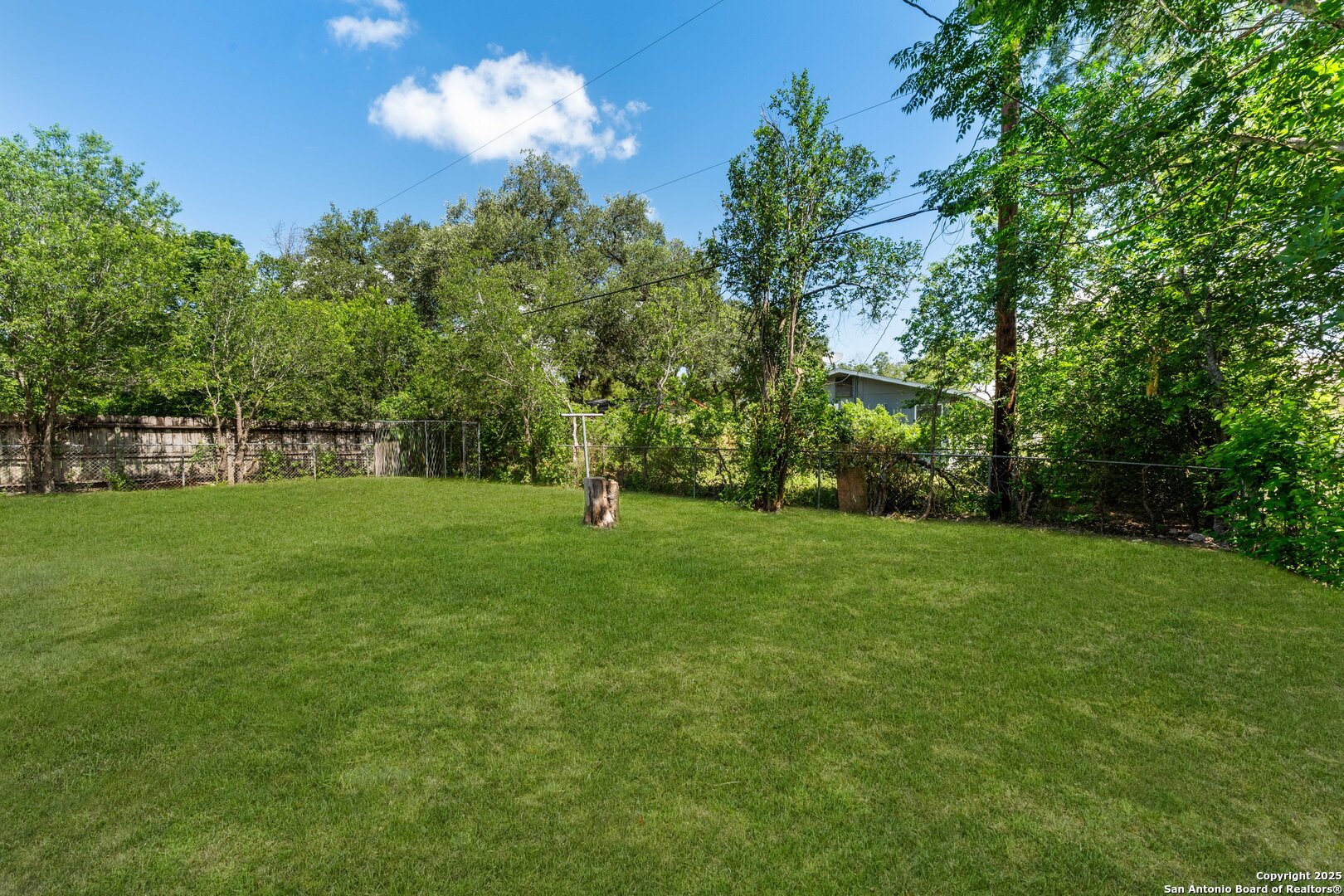 4119 Tamarak Dr