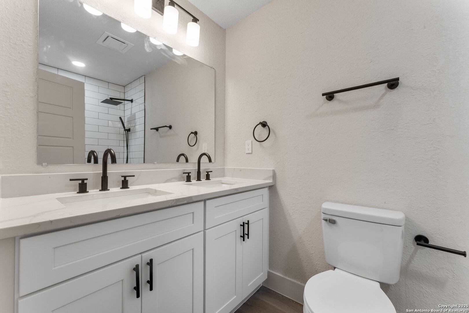 4119 Tamarak Dr