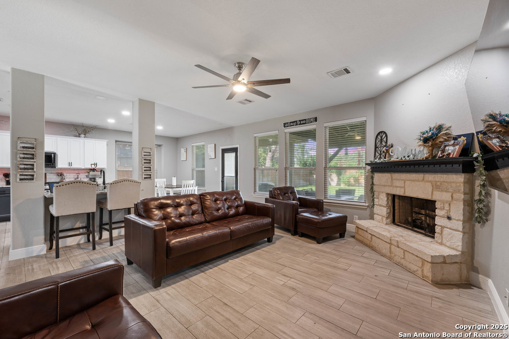 2206 Dewey Pt