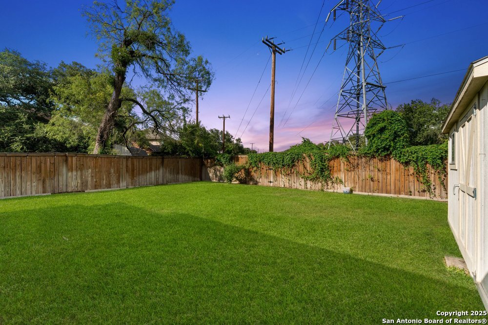 2206 Dewey Pt