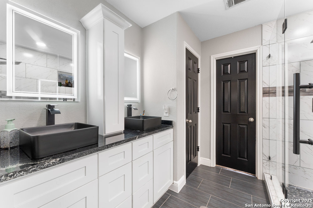 2206 Dewey Pt