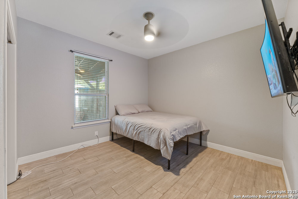 2206 Dewey Pt