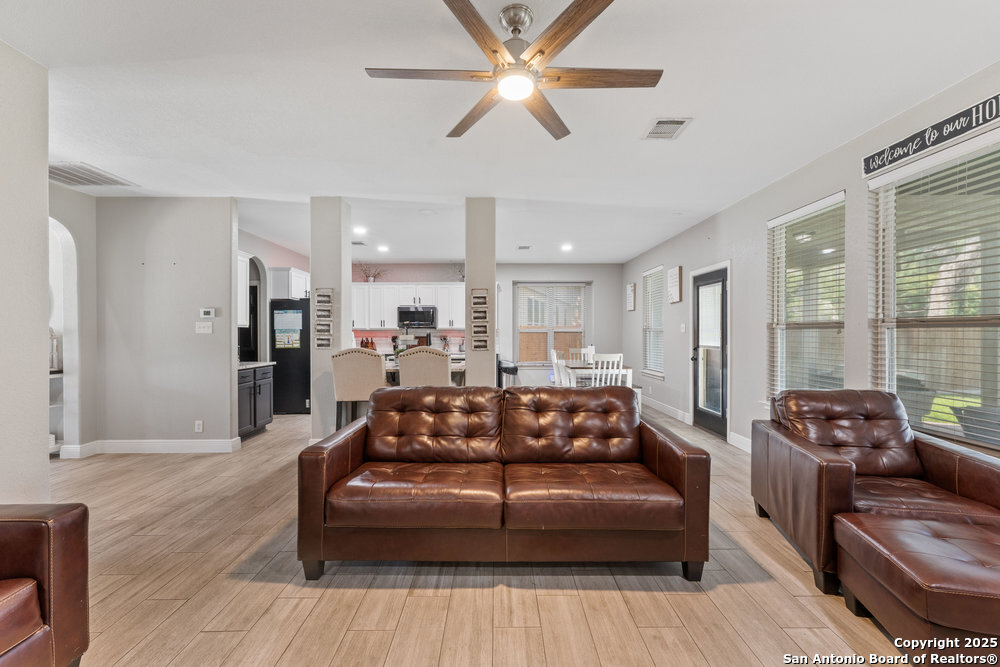 2206 Dewey Pt
