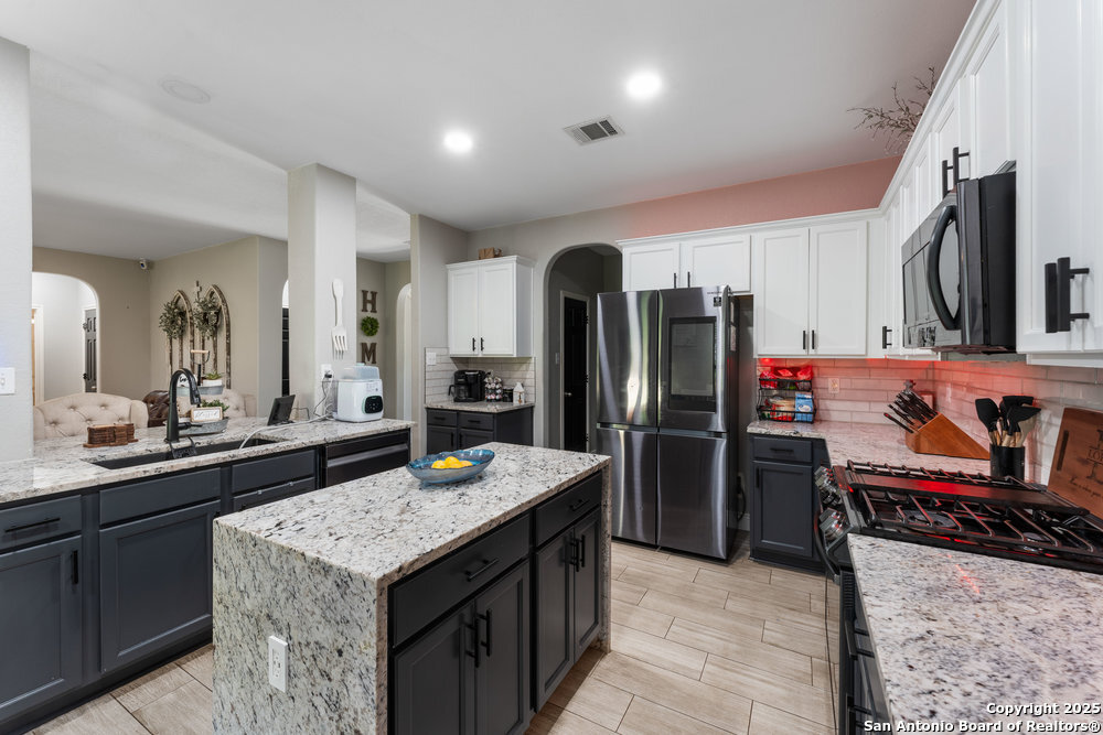 2206 Dewey Pt
