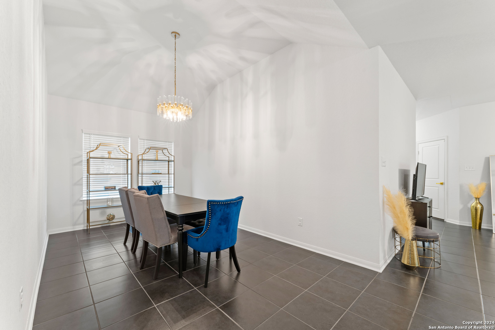 2514 BORDELON NEST