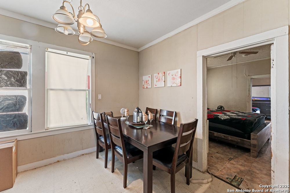 1327 W French