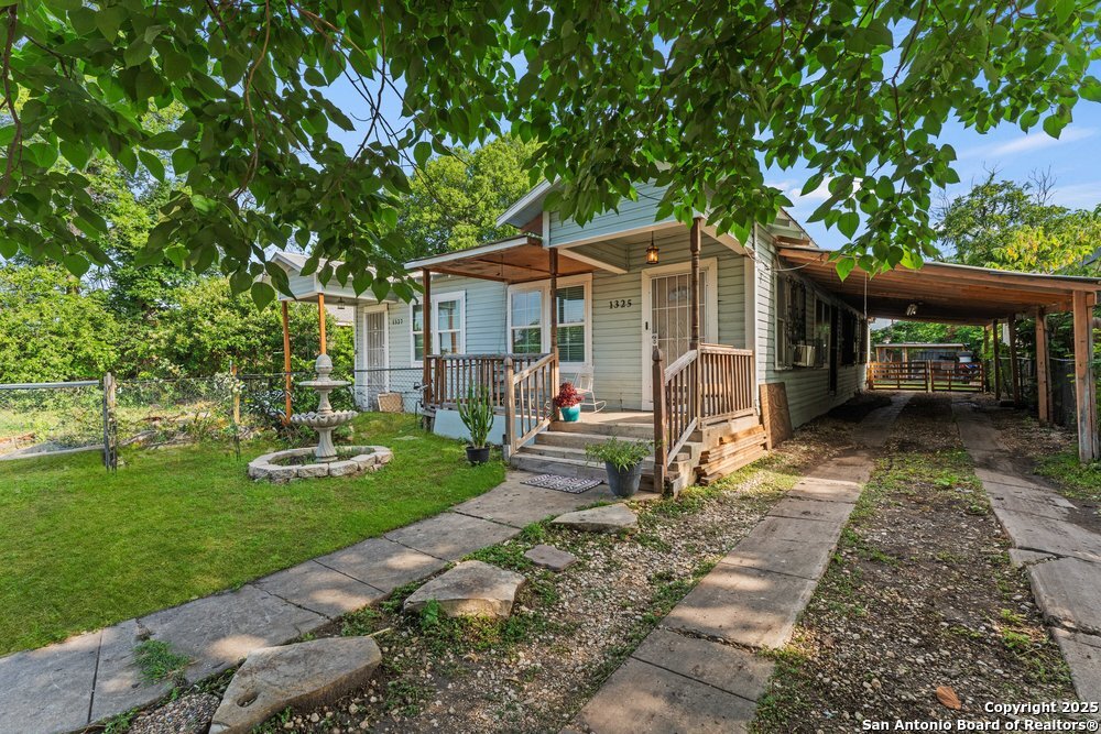 1327 W French