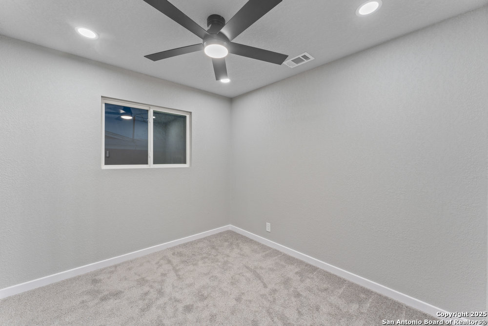 438 SCOTTY DR