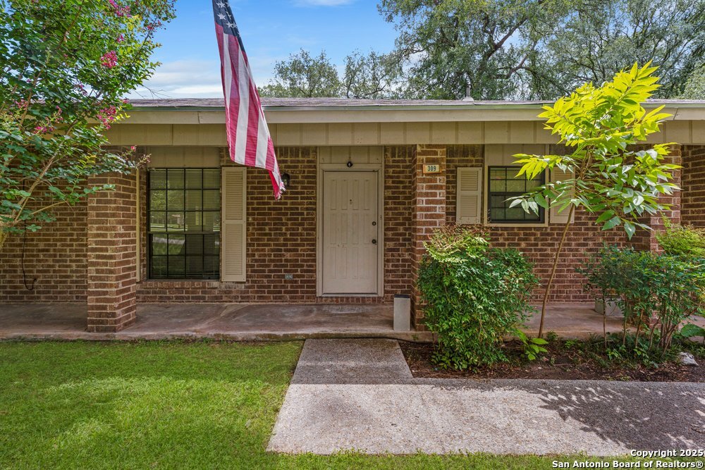 309 Twin Oak