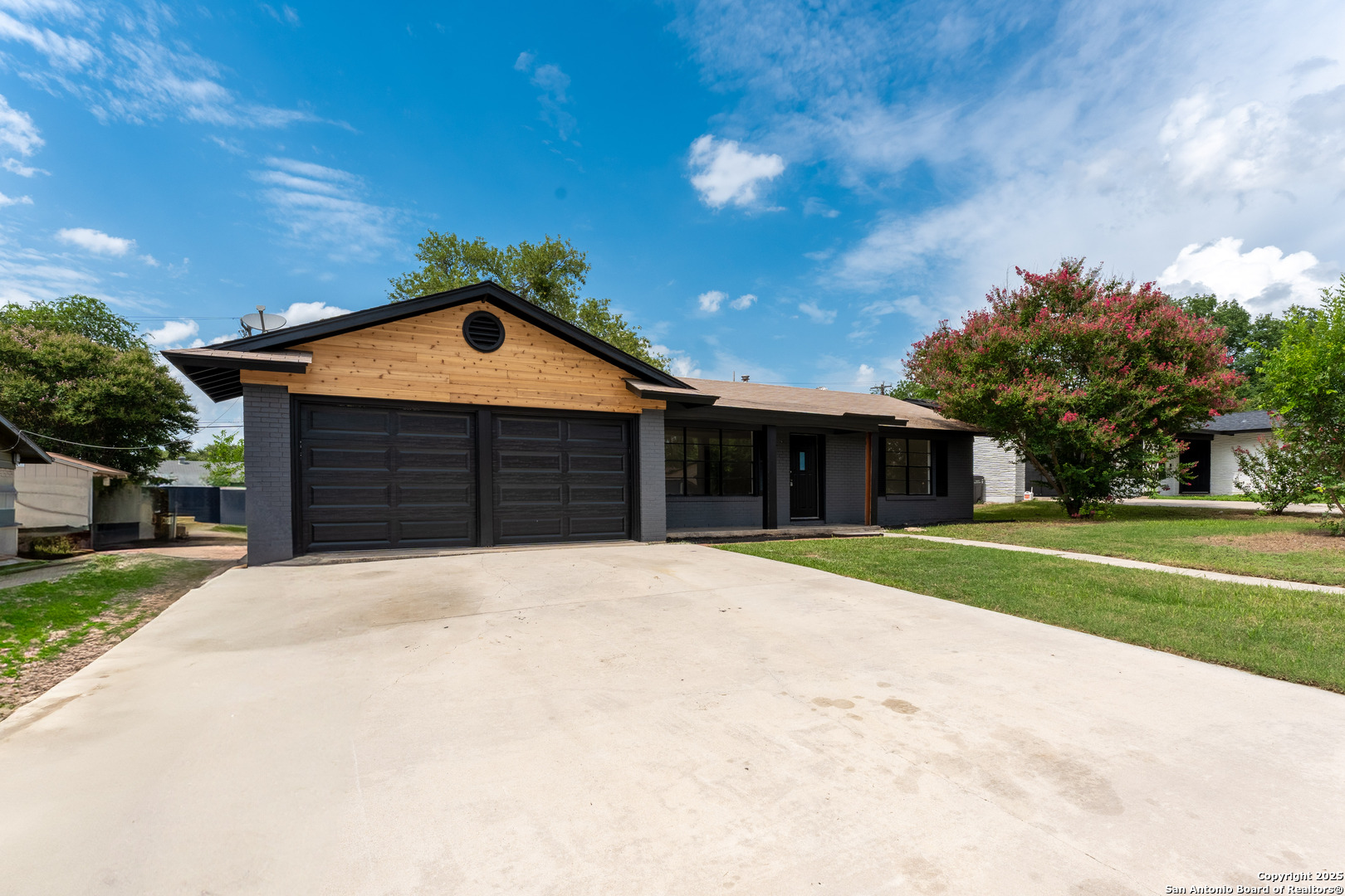 4407 Bikini Dr